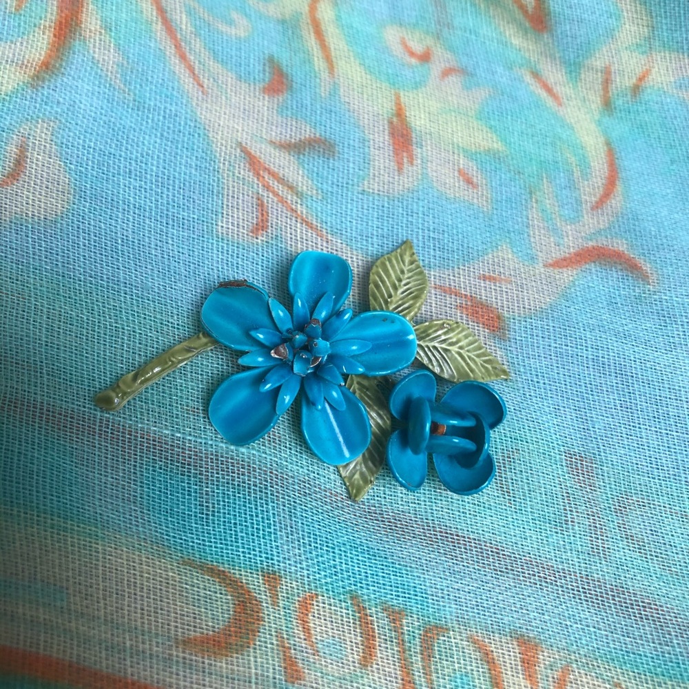 Vintage Flower Brooch